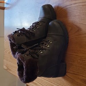 GC winter dress or casual brown boots women size 6